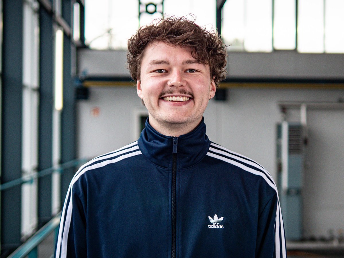 {f:if(condition: address.contentObjectData.sys_language_uid == 2, then: 'Ein Bild von {address.firstName} {address.lastName}', else: 'Image of {address.firstName} {address.lastName}')}